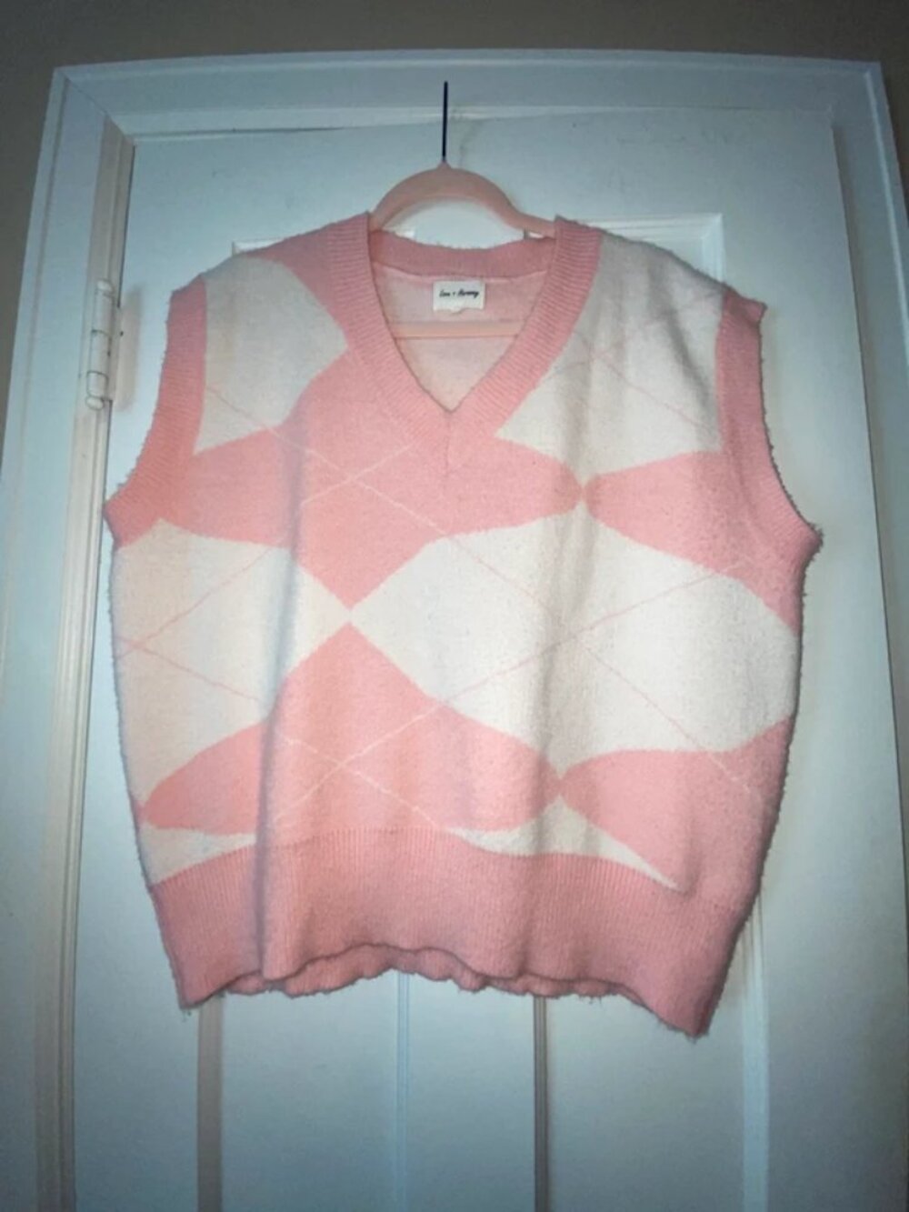Womens size large pink white argyle sweater vest love & harmony
